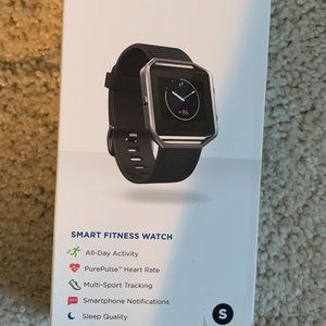Fitbit Blaze Smart Fitness Watch BUNDLE